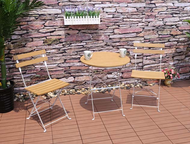 3-Piece Foldable Outdoor Bistro Set with Round Table and 2 Slatted Chairs