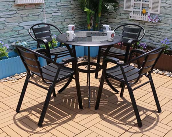 5-Piece Round Slatted Metal Outdoor Patio Dining Set with 4 Stackable Armchairs