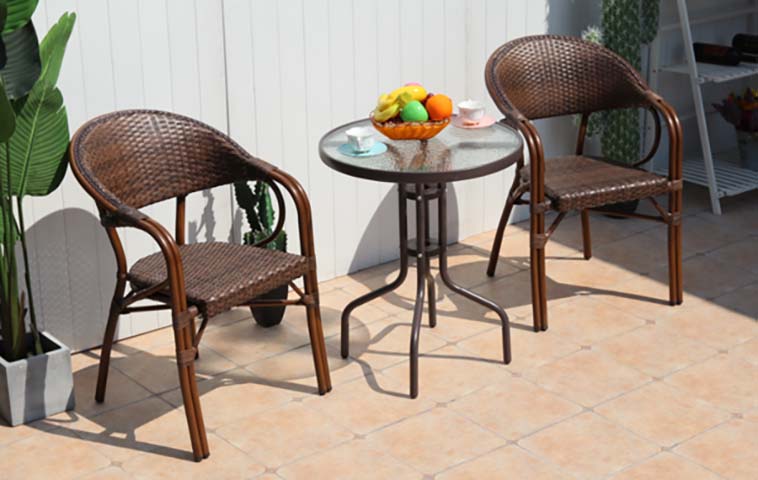 3-Piece Outdoor Wicker Bistro Set with Round Glass Top Table