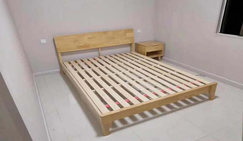 Natural Solid Wood Platform Bed Frame with Slatted Base and Flat Panel Headboard