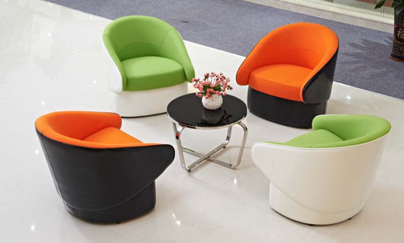 4-Seat Contemporary Lounge Seating Set with Round Glass Side Table