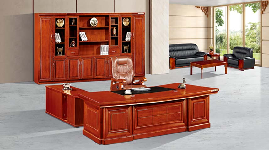 Traditional Reddish Brown L-Shaped Executive Office Desk with Black Writing Pad