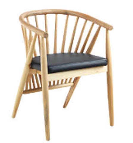 Wooden Spindle Back Lounge Chair with Black Cushion LCH-SP-580