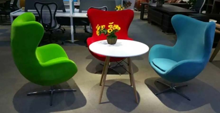 Upholstered Swivel Lounge Chair with Round Side Table Set LW-EGG3-T600