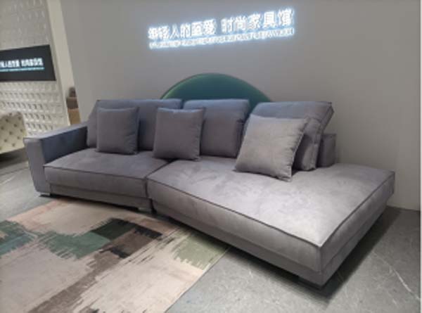 Right-Facing Chaise Low-Profile Deep-Seat Grey L-Shaped Sectional Sofa