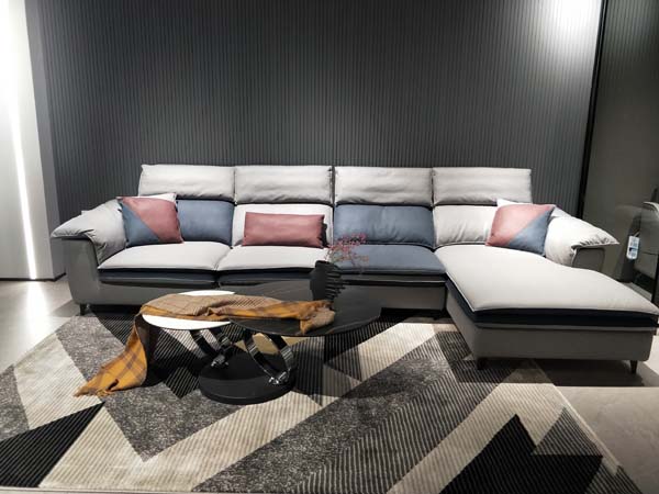 Modern Right-Facing L-Shaped Sectional Sofa with Two-Tone Cushions and Throw Pillows