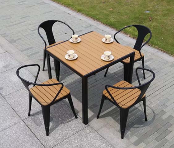 4-Person Square Outdoor Patio Dining Set with Faux Wood Slats and Black Metal Frame