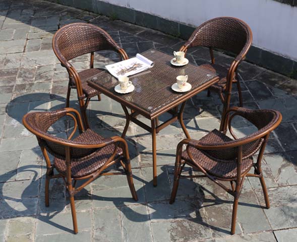 4-Person All-Weather Brown Wicker Patio Bistro Dining Set