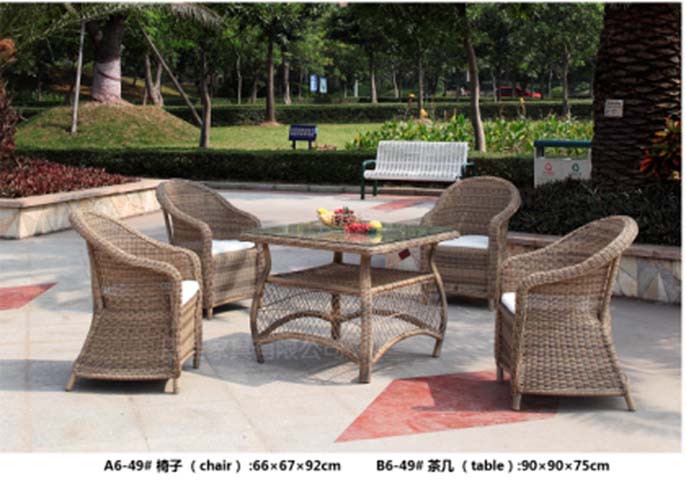 4-Seater Outdoor Wicker Patio Dining Set with Glass Top Table and Cushioned Chairs