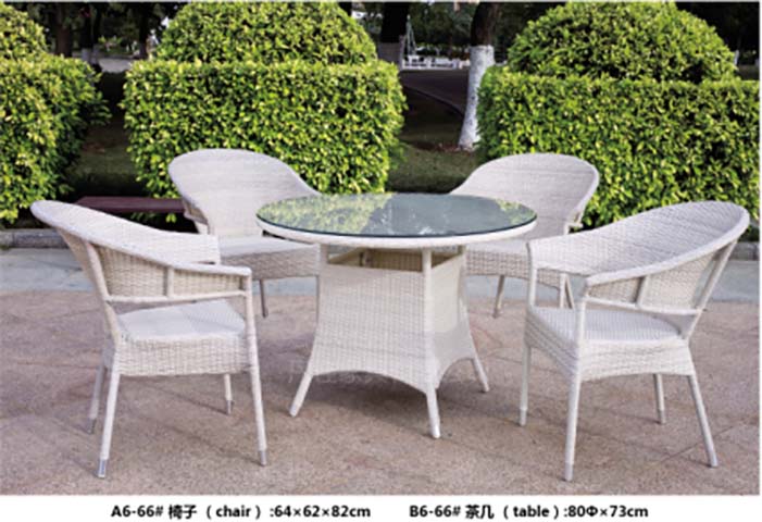 4-Person Round PE Wicker Outdoor Patio Dining Set with Glass Top Table