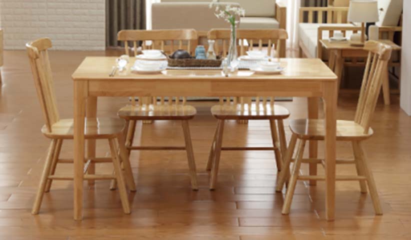 Light Natural Solid Wood Rectangular 4-Seater Fixed Dining Table