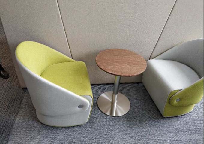 Two-Tone Armless Curved Swivel Lounge Chair Set with Round Pedestal Side Table
