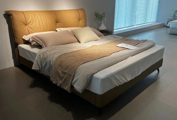 Caramel Tufted Upholstered Low-Profile Platform Bed