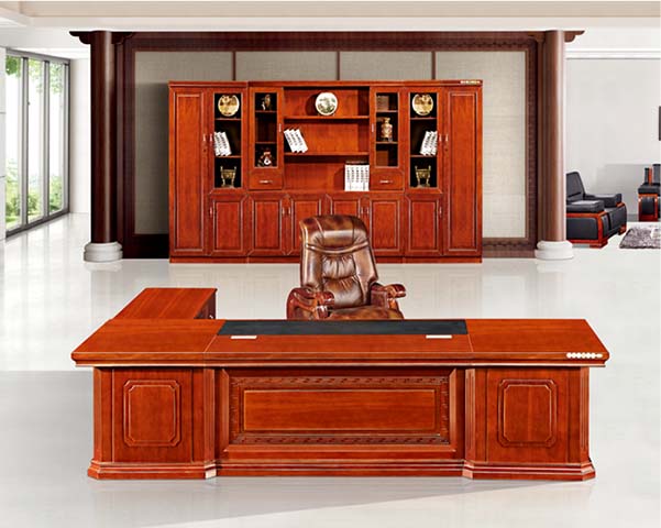 Traditional L-Shaped Executive Desk with Matching Wall Cabinet and Leather Office Chair