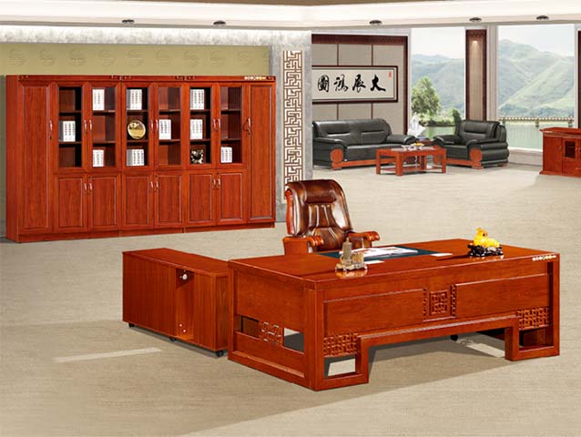Traditional Wood Veneer Executive Desk with Mobile Side Pedestal
