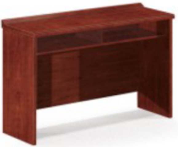 Traditional Mahogany Finish Executive Writing Office Desk