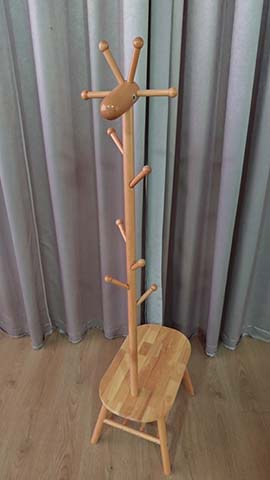 Solid Wood Freestanding Coat Rack with Oval Bench