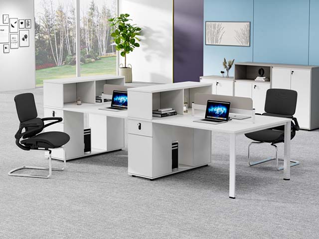 Four-Person Panel-Based Office Workstation with Storage Shelves and Cantilever Guest Chairs