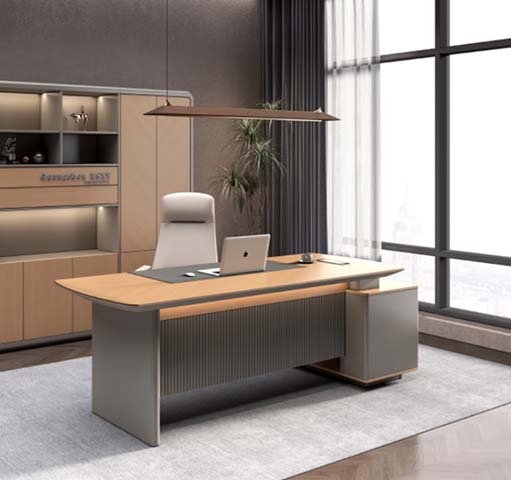 Contemporary Executive Office Desk with Integrated Right Return